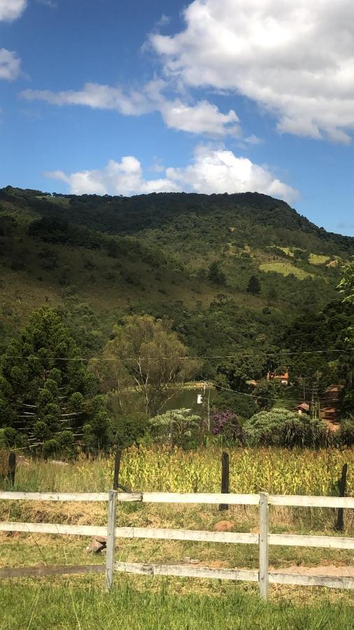 Pousada Pedra Da Mata Chales Na Montanha Munhoz Extérieur photo